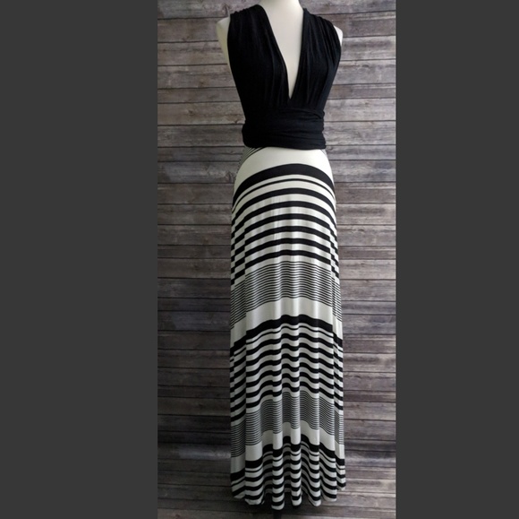 REBORN J Dresses & Skirts - REBORN J Sexy Maxi Dress